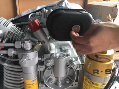 BAUER200/250/300—如何正確更換空氣濾芯？